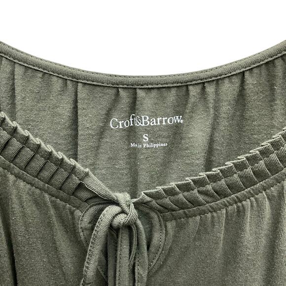 Croft & Barrow Olive Green Peplum Top With Faux Keyhole Neckline Size Small NWT - Picture 3 of 8